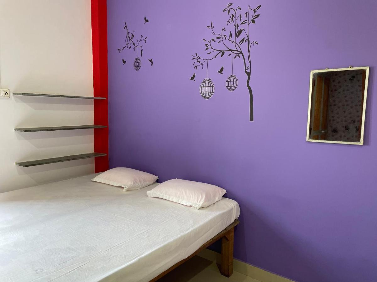 Indra Paying Guest House Varanasi Esterno foto