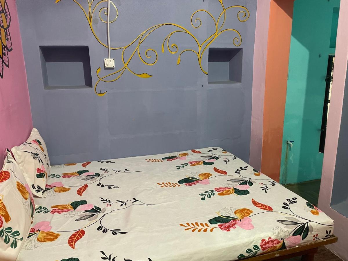 Indra Paying Guest House Varanasi Esterno foto