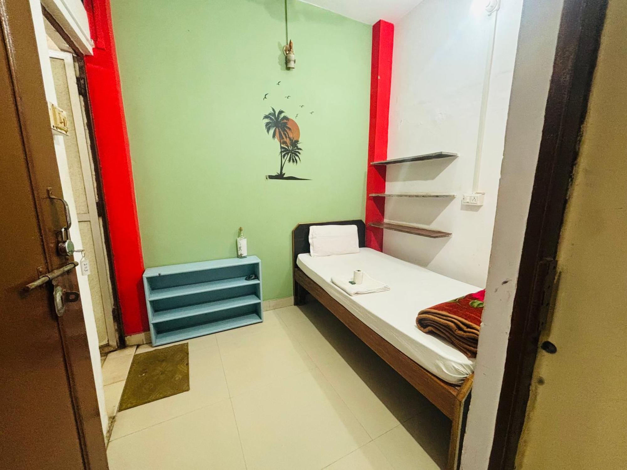 Indra Paying Guest House Varanasi Esterno foto